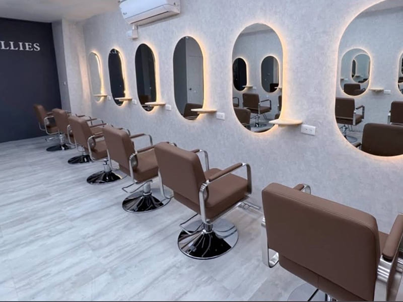 ALLIES HAIR SALON | 台北中正區/台北士林區/台北大同區/台北中山區/新北板橋區 「 ALLIES 」一詞貫穿我們的品牌精神，代表著千變萬化，不斷調整和創新，持之以恆的優化，成為更好的自己。剪髮、燙髮、染髮、護髮、頭皮、接髮、縮毛矯正、髮根燙、哥德式