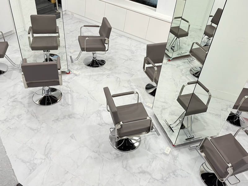 ALLIES HAIR SALON | 台北中正區/台北士林區/台北大同區/台北中山區/新北板橋區 「 ALLIES 」一詞貫穿我們的品牌精神，代表著千變萬化，不斷調整和創新，持之以恆的優化，成為更好的自己。剪髮、燙髮、染髮、護髮、頭皮、接髮、縮毛矯正、髮根燙、哥德式